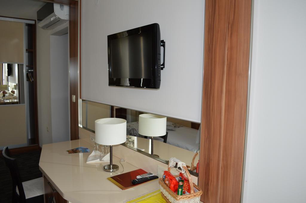 Hotel Lighthouse Igalo Phòng bức ảnh