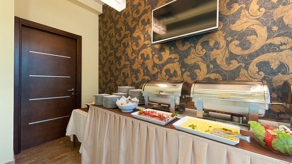 Hotel Lighthouse Igalo Ngoại thất bức ảnh