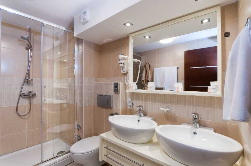 Hotel Lighthouse Igalo Ngoại thất bức ảnh